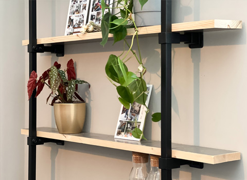 De grootste collectie steigerbuis kapstokken in zwart en staal DIY bouwpakketten - Kasten